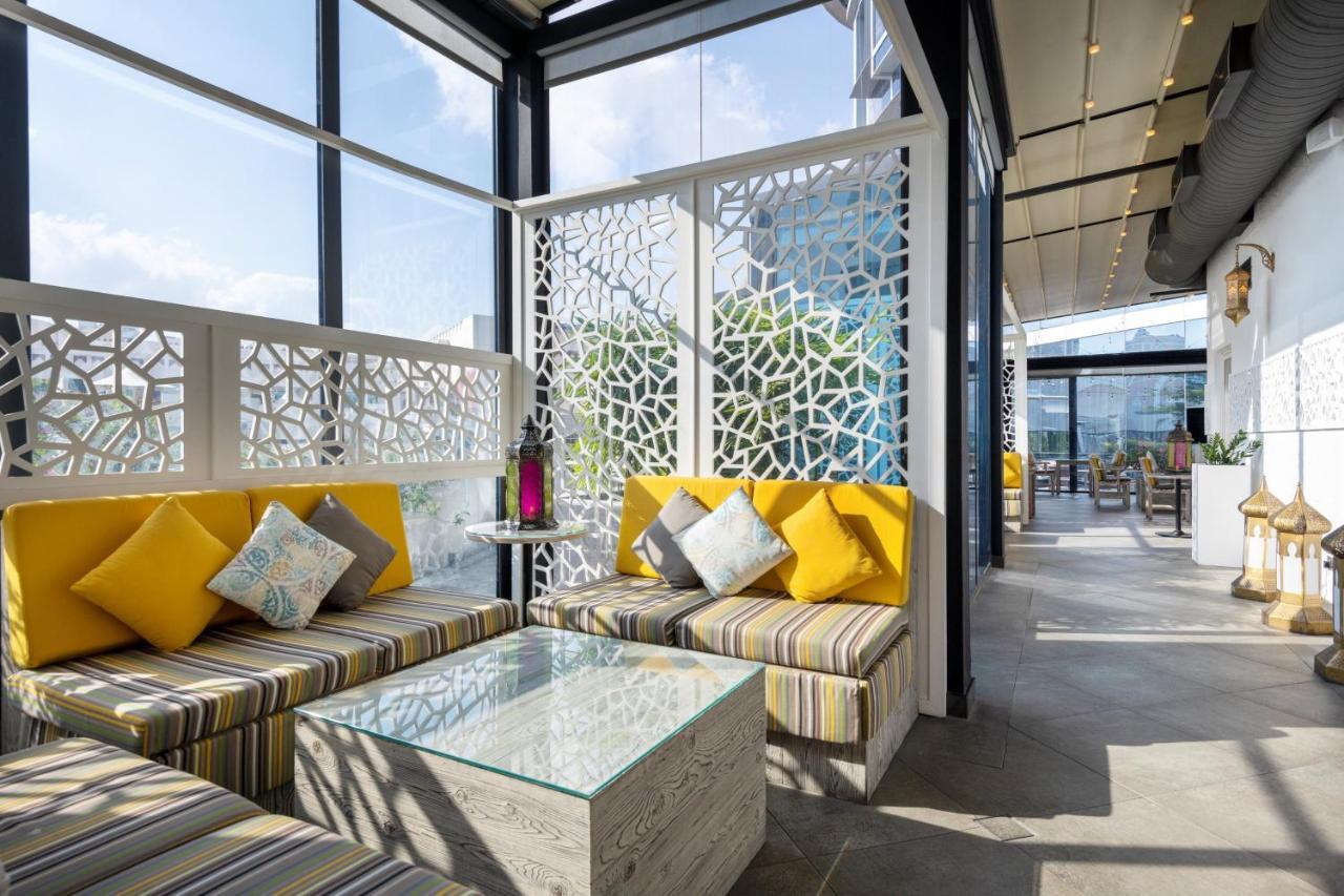 Crowne Plaza Doha - The Business Park By Ihg Hotel Exterior foto The Sky Bar